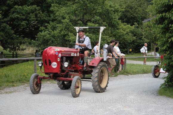 2008-07-27_Traktortreffen_Glentleiten/2-Bilder_41-80/_MG_3211.JPG