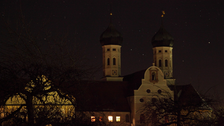 Nachtaufnahme mit Sternenhimmel